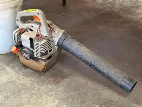 GAS LEAF BLOWER
