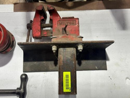 POST MOUNTED VISE