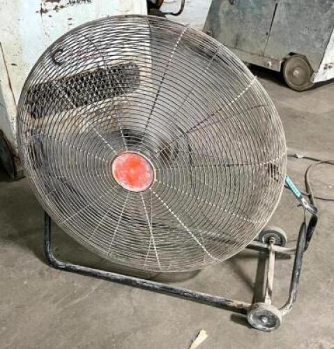 FLOOR FAN ON CASTERS