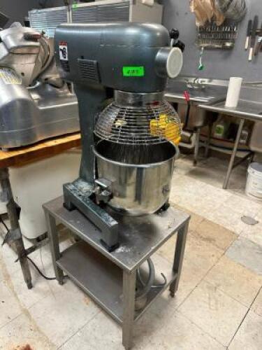 AVANTCO 20 QT MIXER W/ STAND.