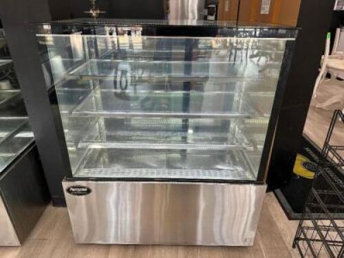NORTH AMERICAN RESTAURANT EQUIPMENT 48" REFRIGERATED BAKERY DISPLAY CASE.