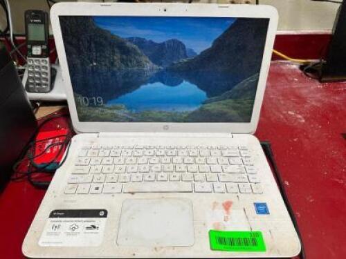HP STREAM LAPTOP COMPUTER.