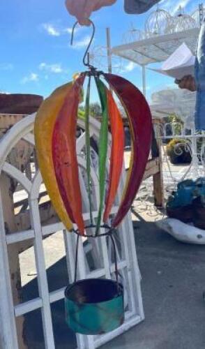 13" X 28" MULTI-COLOR METAL GLOBE SPINNER