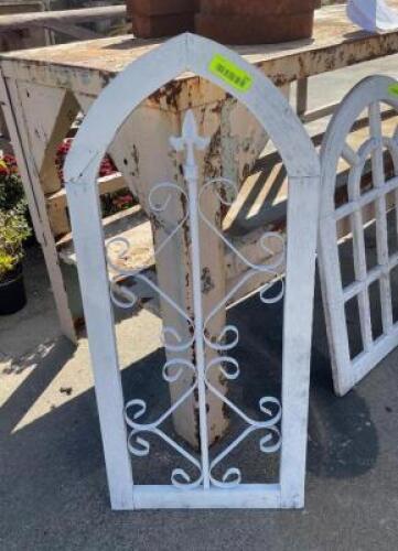 WHITE WOOD, METAL ALEW DI LIS WINDOW - 14" X 38"