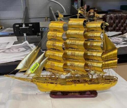 PLASTIC ASAIN SHIP -