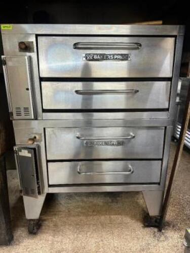 BAKERS PRIDE 151 36" DOUBLE DECK PIZZA OVEN.