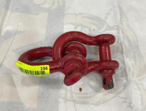 HEAVY IRON HOISTING HOOKS IN RED