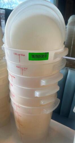 (6) 8 QT PLASTIC CONTAINERS W/ LIDS