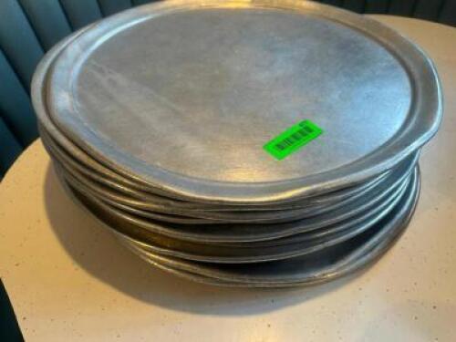 (10) 18" PIZZA PANS.