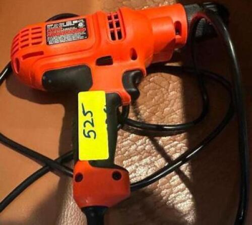 BLACK AND DECKER ELECTRIC DRILL