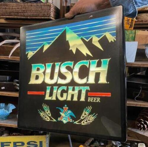WORKING, BUSCH LIGHT SIGN - 18" X 18" X 4"