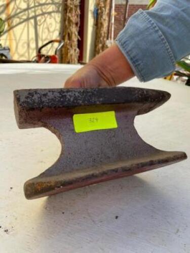 VINTAGE #85 IRON ANVIL - 11" X 5"