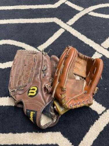 BASEBALL GLOVES AS SHOWN (SEE ADDITIONAL PHOTOS)