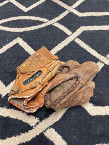 BASEBALL GLOVES AS SHOWN (SEE ADDITIONAL PHOTOS)
