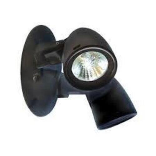 DESCRIPTION: (4) DOUBLE REMOTE HEAD LIGHT BRAND/MODEL: HUBBELL #OCRDZ0605 INFORMATION: DARK BRONZE RETAIL$: $124.79 EA QTY: 4