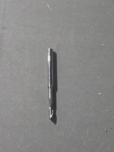 DESCRIPTION: (8) SOLID CARBIDE SQ END MILL BRAND/MODEL: ACCUPRO 62918933 INFORMATION: MISLABLED AS 3/32" 9/32"* SIZE: 9/32"* RETAIL$: $117.92 QTY: 8