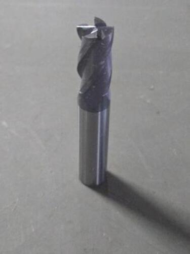 DESCRIPTION: (2 SOLID CARBIDE SQ END MILL BRAND/MODEL: TITAN TC99532 SIZE: 1/2" DIA 1" LOC RETAIL$: $103.00 QTY: 2