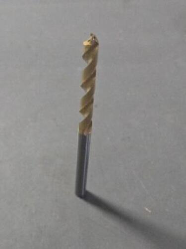 DESCRIPTION: (2) SOLID CARBIDE JOBBER DRILL BIT BRAND/MODEL: CJT 29302344 SIZE: 15/64" DIA RETAIL$: $378.60 QTY: 2