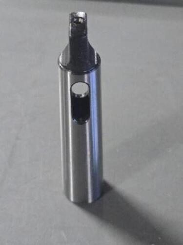 DESCRIPTION: (1) STANDARD REDUCING SLEEVE BRAND/MODEL: VC 00070128 SIZE: MT1 INSIDE MT2 OUTSIDE QTY: 1