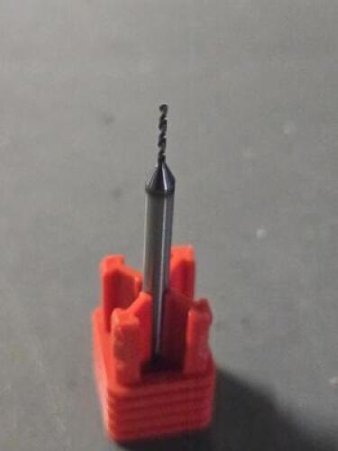 DESCRIPTION: (6) CARBIDE DRILL BITS BRAND/MODEL: MITGI S132-0.80mm SIZE: .0315" DIA QTY: 6