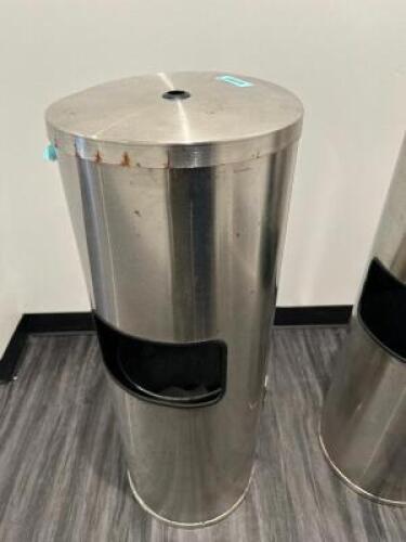 DESCRIPTION STAINLESS TOWEL CAN. LOCATION FRONT QTY 1