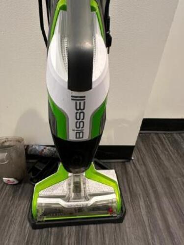 DESCRIPTION BISSELL VACUUM CLEANER BRAND / MODEL: BISSELL LOCATION BACK QTY 1