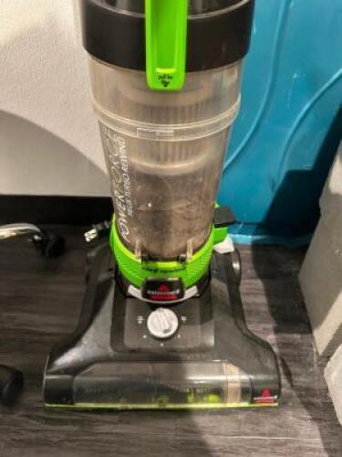 DESCRIPTION POWER FORCE HELIC TURBO VACUUM BRAND / MODEL: BISSELL LOCATION BACK QTY 1