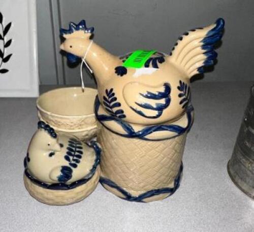 VINTAGE CERAMIC BOWLS AND CHICKEN DECOR