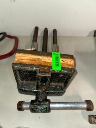 10" BENCH VISE