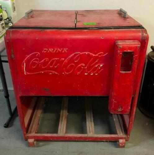 VINTAGE COCA COLA BOTTLE COOLER