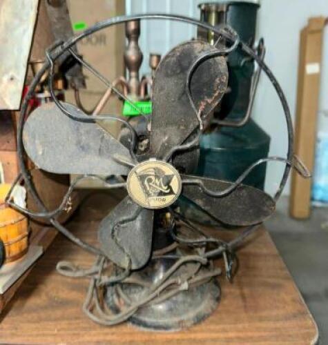 VINTAGE METAL FAN