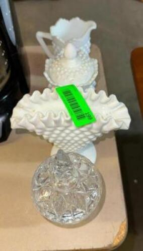 ASSORTED VINTAGE GLASSWARE
