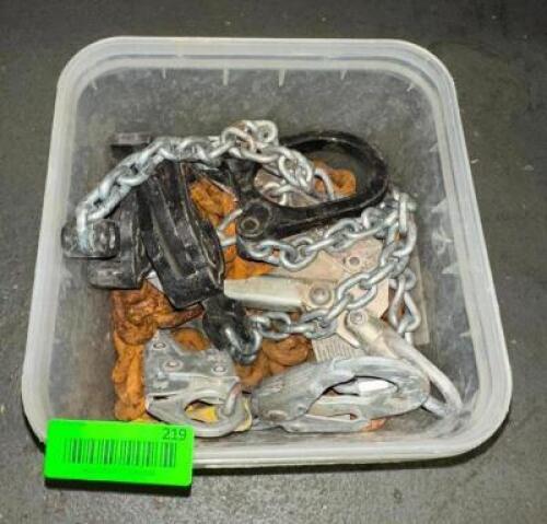 BUCKET WITH ASSORTED CHAINS