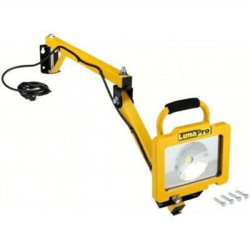DESCRIPTION: (1) LED LOADING DOCK LIGHT BRAND/MODEL: LUMAPRO #52YK85 INFORMATION: ARTICULATING, 4,100 LM MAX BRIGHTNESS, 38 W, 120V AC SIZE: 40" ARM R
