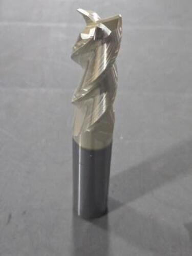 DESCRIPTION: (1) SOLID CARBIDE SQ END MILL BRAND/MODEL: GWS 319914 SIZE: 3/4" DIA 2" LOC RETAIL$: $96.88 QTY: 1