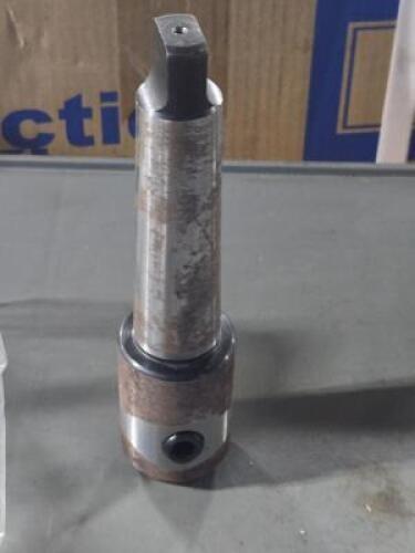 DESCRIPTION: (1) 4MT TAPER SHANK END MILL HOLDER BRAND/MODEL: VC 219-4018 SIZE: 3/4" HOLE DIA RETAIL$: $39.49 QTY: 1