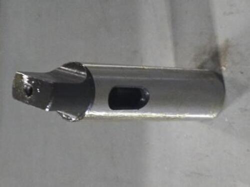 DESCRIPTION: (1) STANDARD REDUCING SLEEVE BRAND/MODEL: VC 214-8134 SIZE: MT3 INSIDE, MT4 OUTSIDE RETAIL$: $30.99 QTY: 1