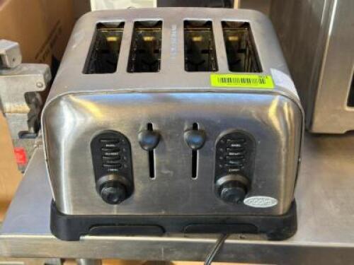 COOKS FOUR GROUP TOASTER.