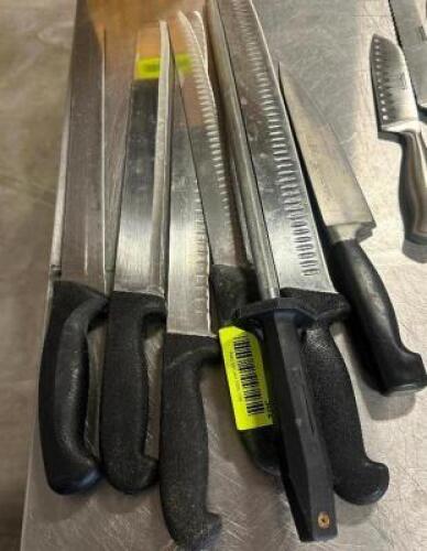 (7) PIECE STAINLESS KNIFE SET.