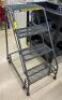 4-STEP LADDER