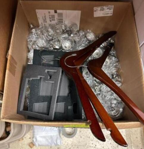 BOX OF HANGERS AND FLASK SPOUTS