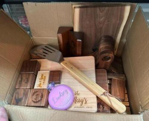 BOX OF ASSORTED NOVELTY ITEMS