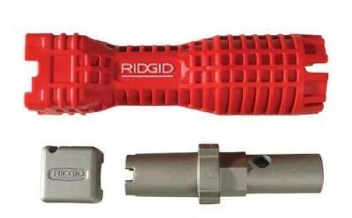 EZ CHANGE PLUMBING WRENCH