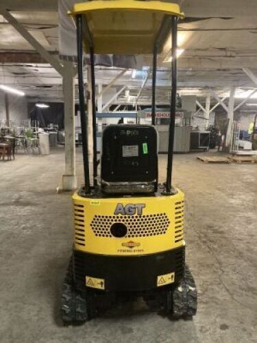 AGT QH12 MINI EXCAVATOR.