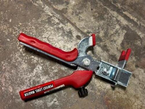 PERFECT LEVEL MASTERS METAL PLIERS