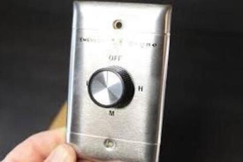 DESCRIPTION: (1) CONTROLLER SWITCH BRAND/MODEL: EMERSON #6196741 INFORMATION: FAN CONTROL RETAIL$: $59.97 EA QTY: 1