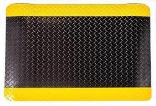 DESCRIPTION: (2) DIAMOND PLATE, ANTIFATIGUE SPONGE MAT BRAND/MODEL: PRO-SAFE #3956709033X6 INFORMATION: BLACK WITH YELLOW SIZE: 3' X 6' RETAIL$: $370.