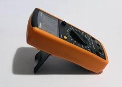 DESCRIPTION: (2) CAPACITANCE METER BRAND/MODEL: TENMA 72-8150 RETAIL$: $56.93 QTY: 2