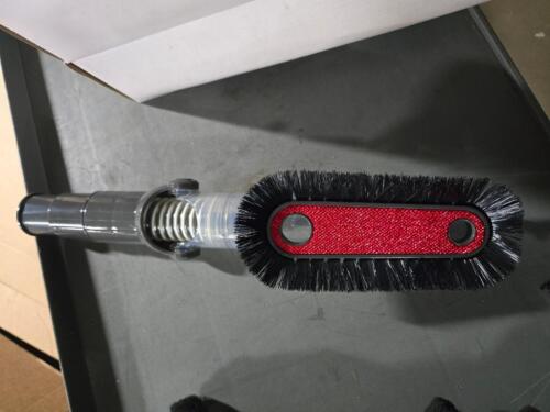 DESCRIPTION: (5) LINT/PET HAIR VACCUUM ATTACHMENTS BRAND/MODEL: ? QTY: 5