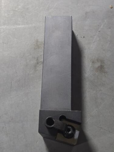 DESCRIPTION: (1) MSRNR 24-8E INDEXABLE TURNING TOOLHOLDER BRAND/MODEL: UNKNOWN 91422733 SIZE: 1-1/4" SQ SHANK RETAIL$: $98.30 QTY: 1